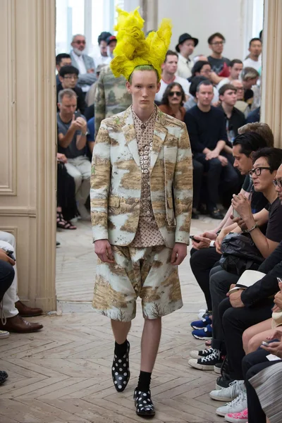 Look 5